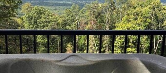 Mountain Summit Views Hot Tub-Fire Pit-BBQ, Pets