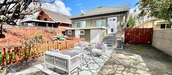 Modern 2 BR. Unwind in a Prime Location + Parking