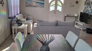 Smart TV, DVD player, video library