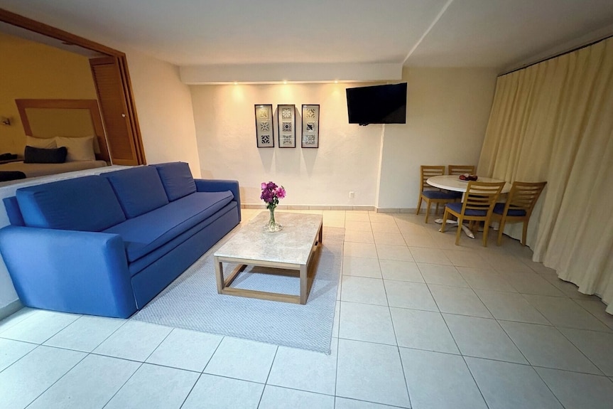 "Spacious With Beach And Restaurant Access!" - Puerto Vallarta