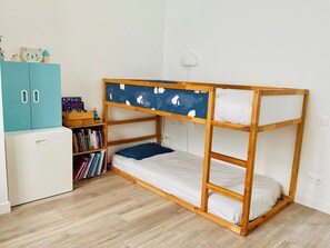 2 Schlafzimmer, Bügeleisen/Bügelbrett, Reisekinderbett, WLAN
