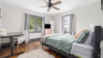 2 bedrooms, iron/ironing board, WiFi, bed sheets