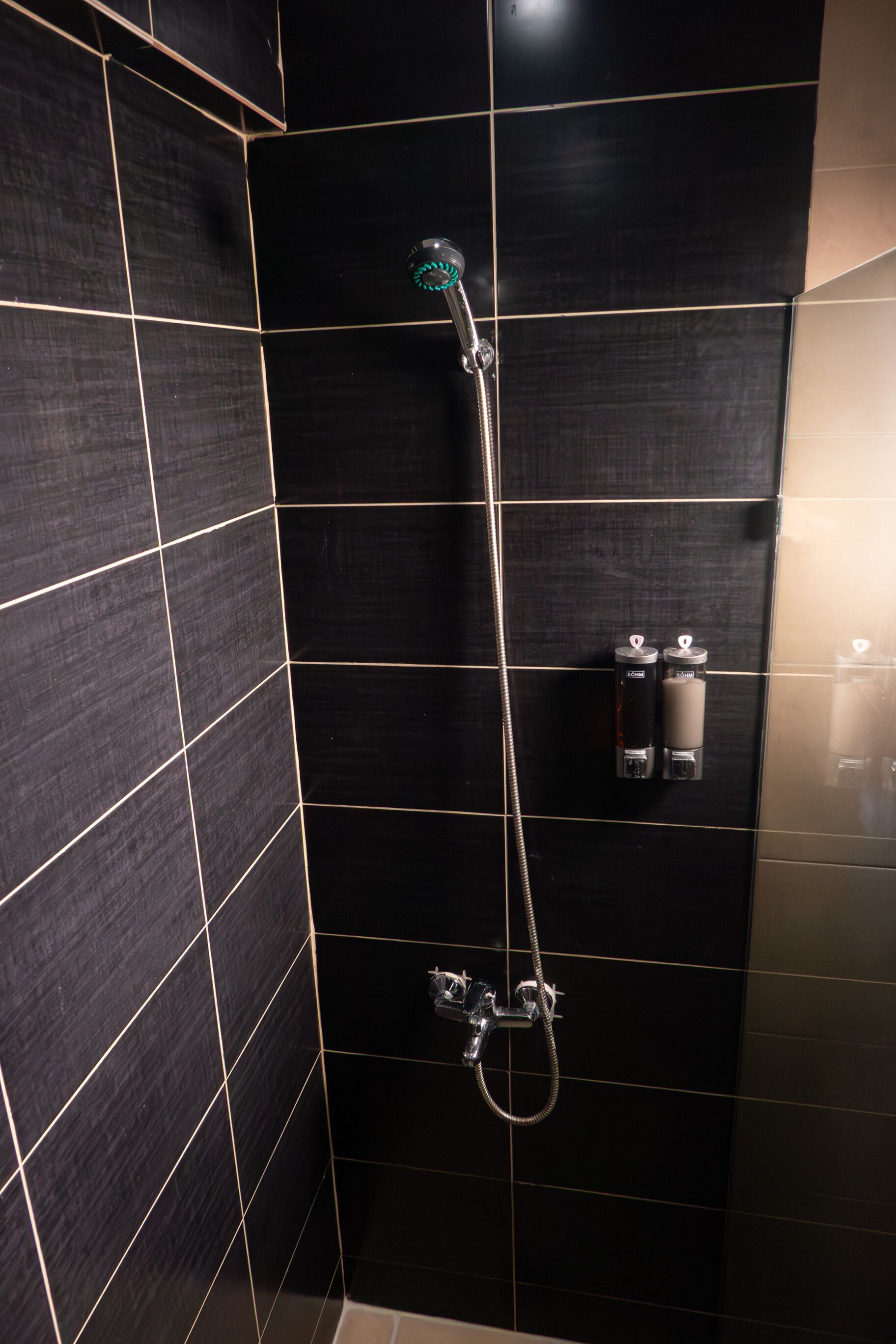 Toallas, jabón, papel de baño 