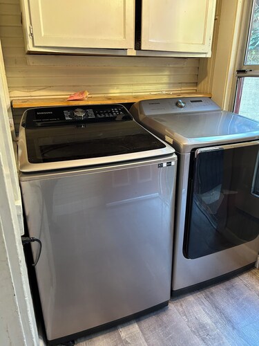 Spacious 5-bedroom house quiet peaceful safe Crockett withAC