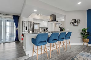 Microwave, oven, stovetop, dishwasher - Luxe by Jenn • 3BR Retreat w/ Heated Pool (Lauderdale Lakes)