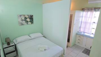 4 bedrooms, WiFi, bed sheets