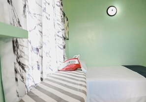 4 bedrooms, WiFi, bed sheets