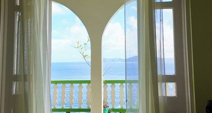 Ocean Heights studio vacation apartment
Lovely 4-bedroom house with AC