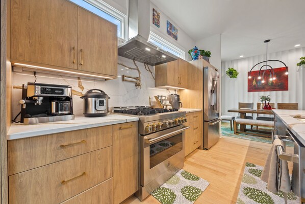 Microwave, oven, stovetop, dishwasher