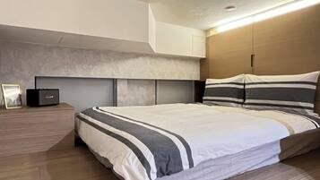 1 bedroom, internet, bed sheets