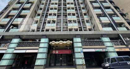 WuYuan19- Charming Urban Retreat by Shuanglian & Ningxia Night Market