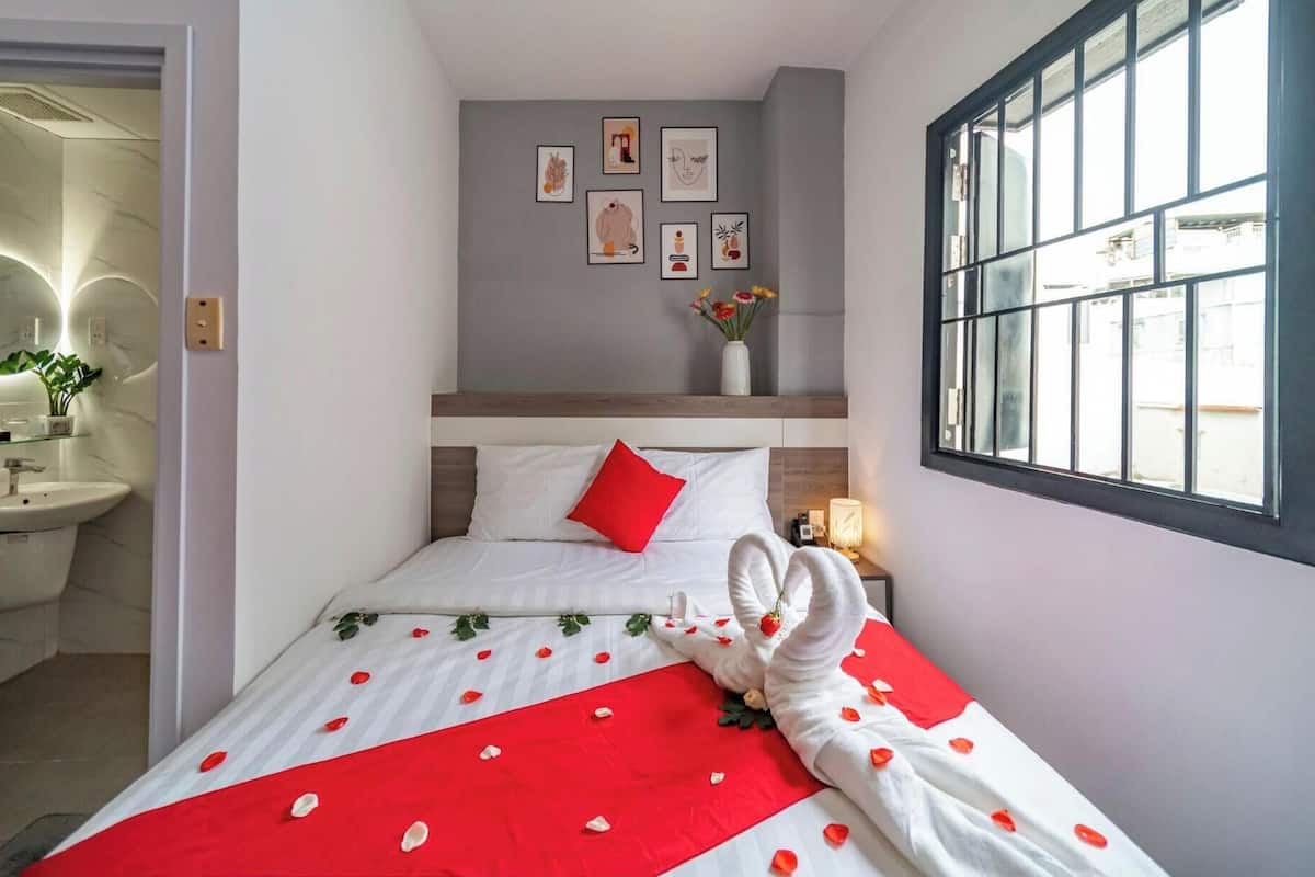 Deluxe dubbelrum - utsikt mot staden | Gratis wi-fi