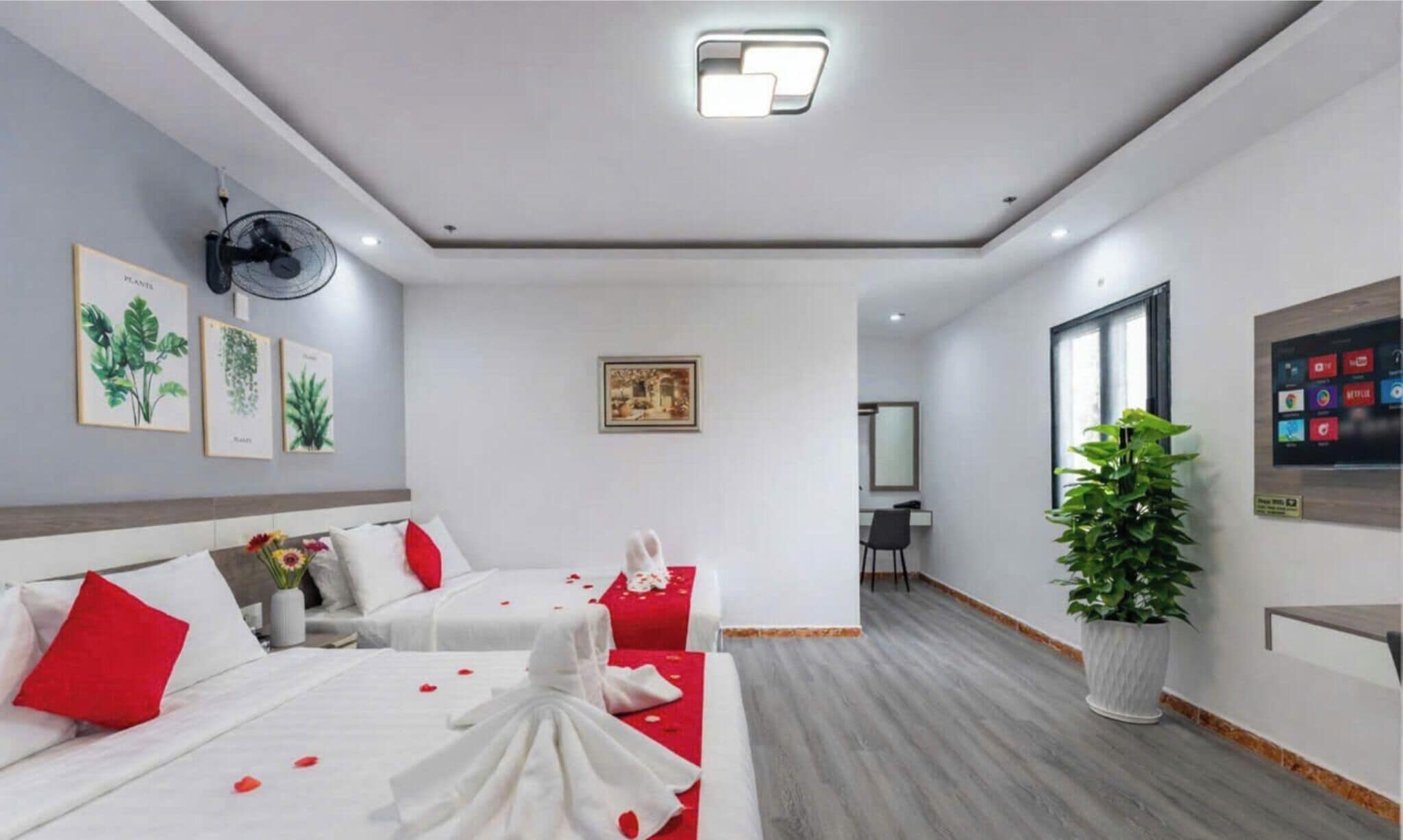 Phòng 4 dành cho gia đình, ban công, quang cảnh thành phố | Truy cập Internet không dây miễn phí 