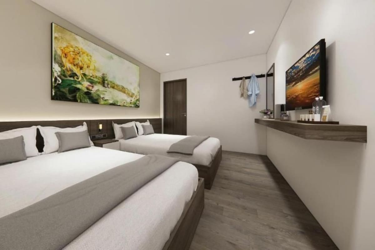 Deluxe Family Room