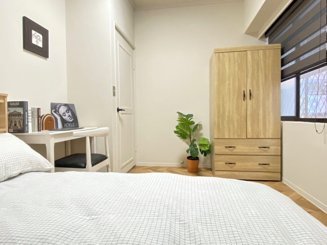 4 bedrooms, WiFi, bed sheets