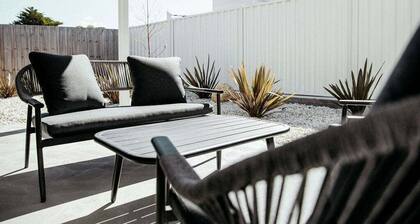 Sunnybank Sea & Stay