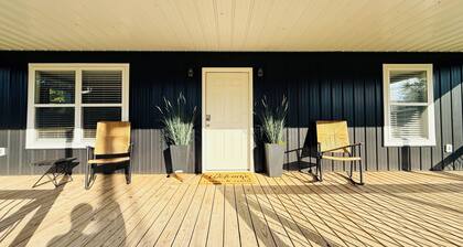 The Dock House Lake Retreat â Family-Friendly with Private River Access