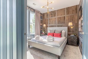 4 soverom, skrivebord, strykejern/-brett og wi-fi