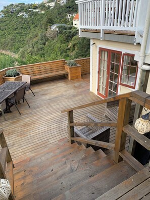 تناول الطعام بالخارج