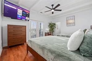 8 bedrooms, desk, iron/ironing board, travel crib