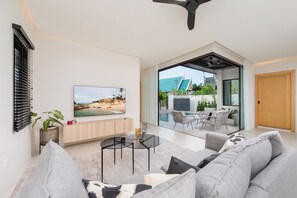 Interior - Villa Plunge Modern with Private Pool (Rawai)