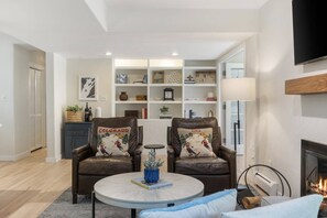 TV, fireplace, DVD player