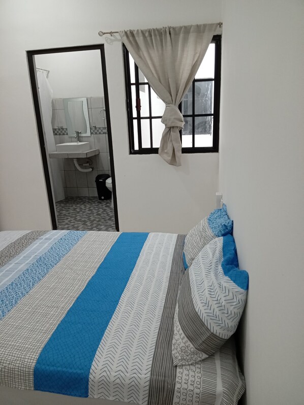 6 bedrooms, bed sheets