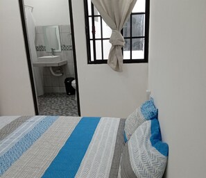 6 bedrooms, bed sheets