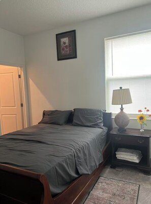 5 habitaciones, internet y ropa de cama 