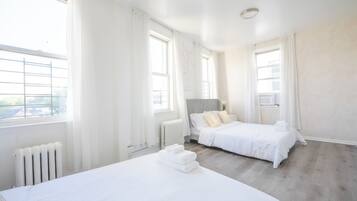 3 makuuhuonetta, silitysrauta/-lauta, ilmainen Wi-Fi, vuodevaatteet