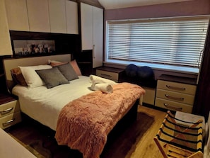 3 habitaciones, tabla de planchar con plancha y wifi gratis