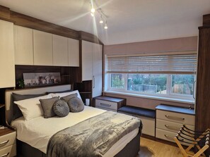 3 Schlafzimmer, Bügeleisen/Bügelbrett, kostenloses WLAN, Bettwäsche