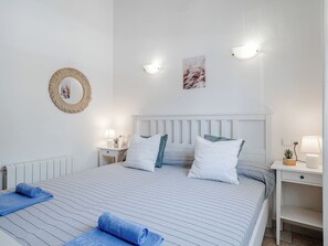 4 chambres, bureau, accĂšs Internet