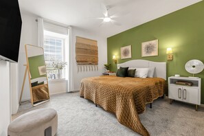 4 bedrooms, iron/ironing board, WiFi, bed sheets