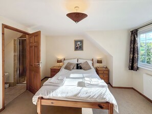 4 bedrooms, free WiFi