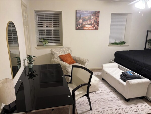 Iron/ironing board, free WiFi