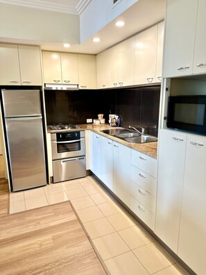 Fridge, microwave, oven, stovetop