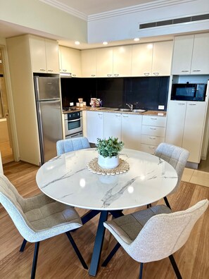 Fridge, microwave, oven, stovetop