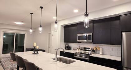 2 Bedroom Condo With Lake View