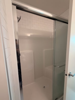 Handdukar, tvål, schampo och toalettpapper
