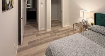 2 Bedroom Condo With Lake View