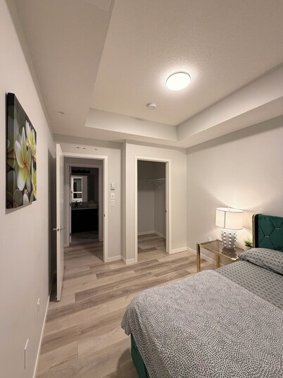2 Bedroom Condo With Lake View