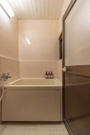 Appartement, non-fumeur, vue ville | Salle de bain