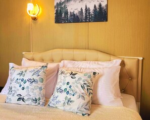 Standard Condo, 1 Bedroom, Balcony, City View