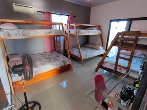 2 bedrooms, iron/ironing board, internet, bed sheets