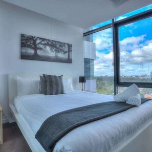 2 bedrooms, iron/ironing board, internet, bed sheets