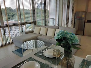 Apartment, 2 Bedrooms, Accessible, Smoking | Interior