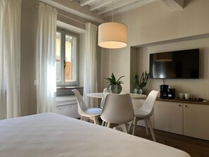 1 chambre, fer et planche à repasser, lit parapluie, Wi-Fi gratuit