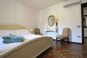 1 chambre, bureau, lit de bébé portatif, accès au Wi-Fi (inclus)