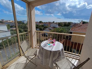 Outdoor dining - Le Drakar by Interhome (Fréjus)